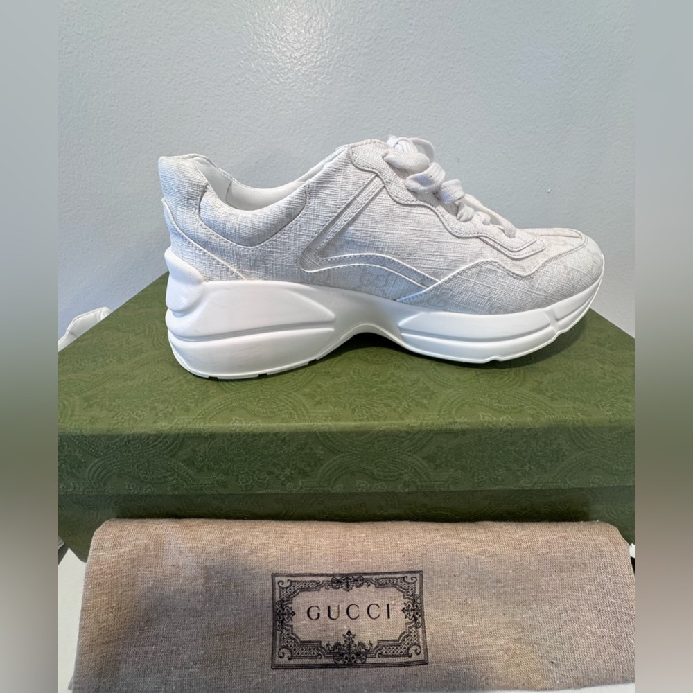 Gucci White Rhyton Logo Canvas Lace-Up Sneakers size 36 - Picture 2 of 12